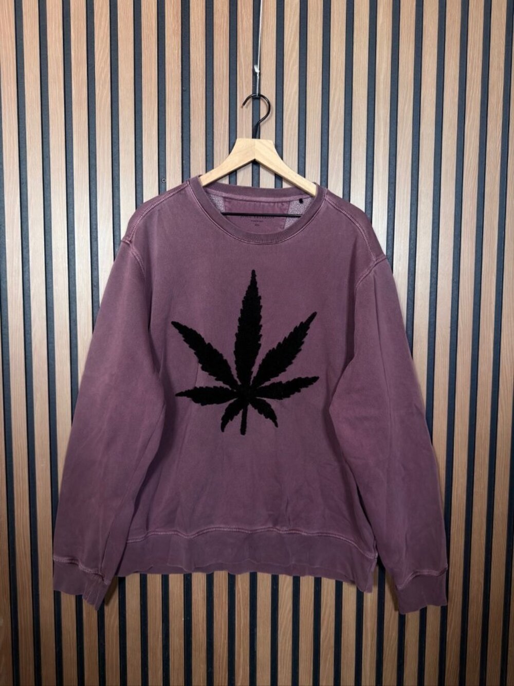 John Varvatos Sweater XXL Red Vintage Wash Pullover Crewneck Embroider Cannabis
